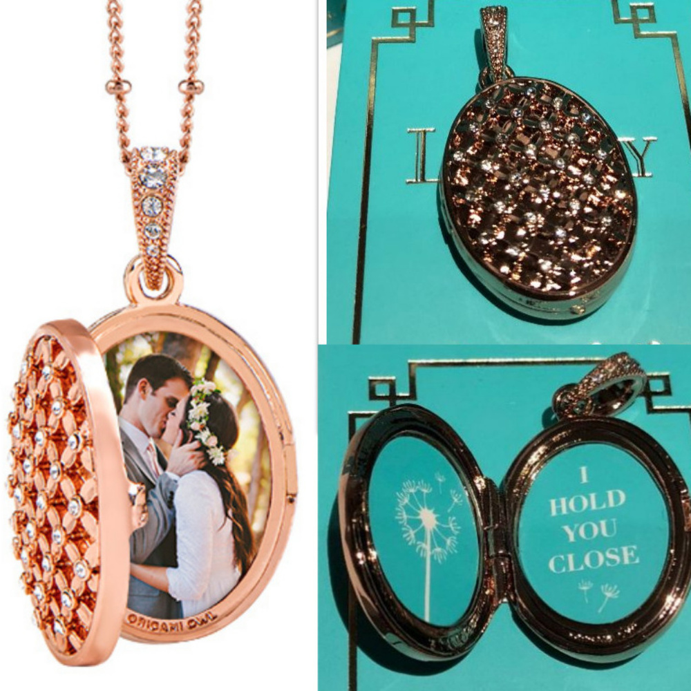 Legacy Rose Gold Oval Wish Locket Swarovski Crystl